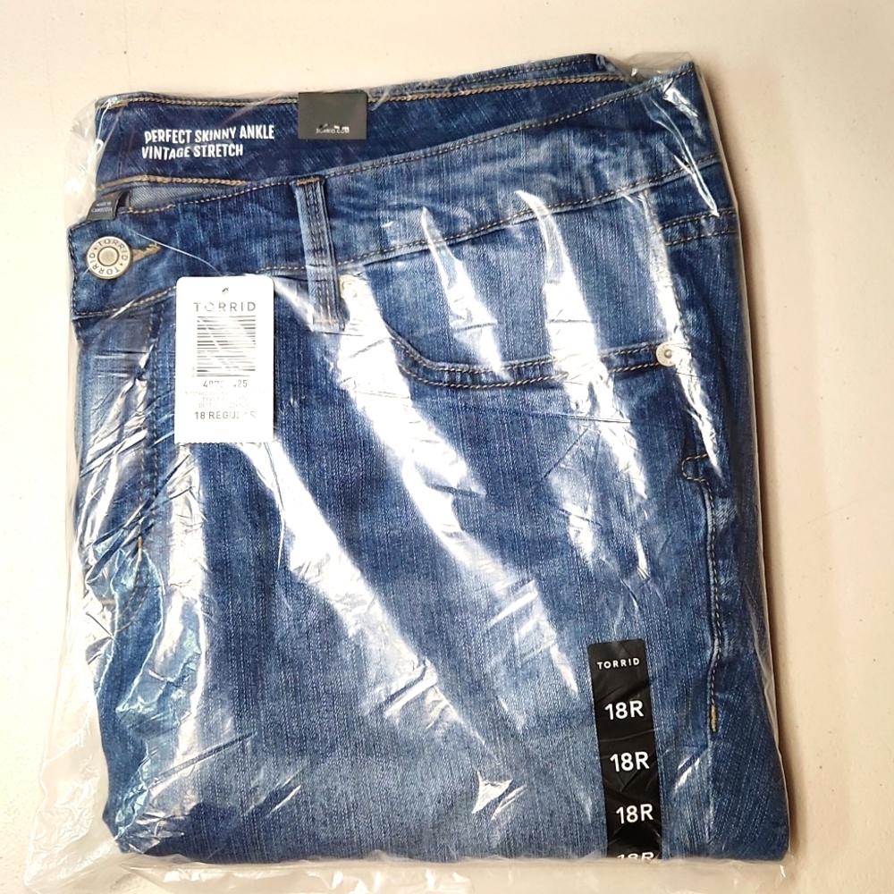 ❤️NWT VINTAGE TORRID JEANS - PERFECT SKINNY ANKLE STRETCH MID RISE - PLUS SIZE - Picture 4 of 9